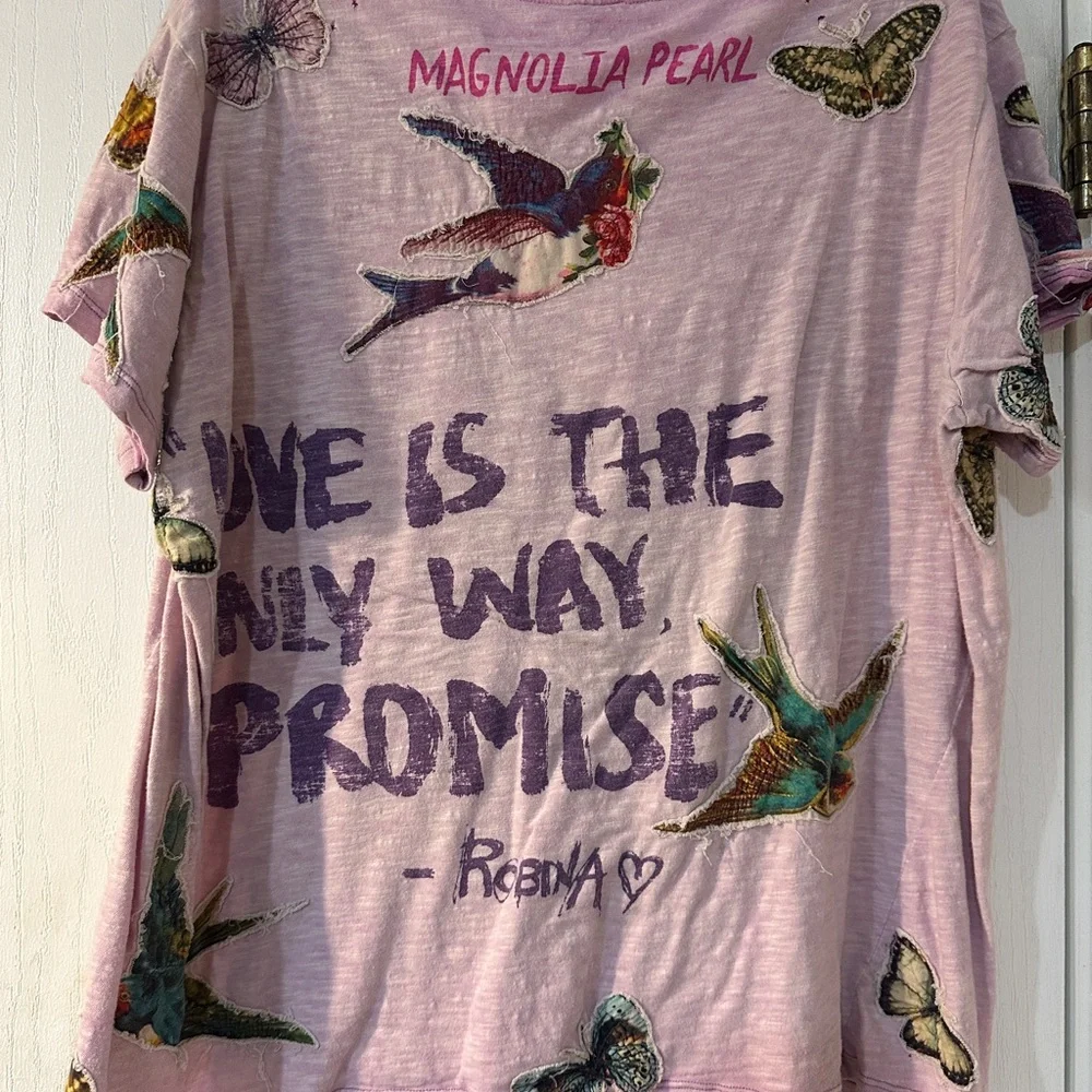 Magnolia Pearl Lavender Pink Mixed-Color Graphic Embroidered Short Sleeve Top - Picture 3 of 4